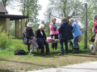 2016-05-15 11h48m16 - Kletsen op het perron - Gerda van der Meer
